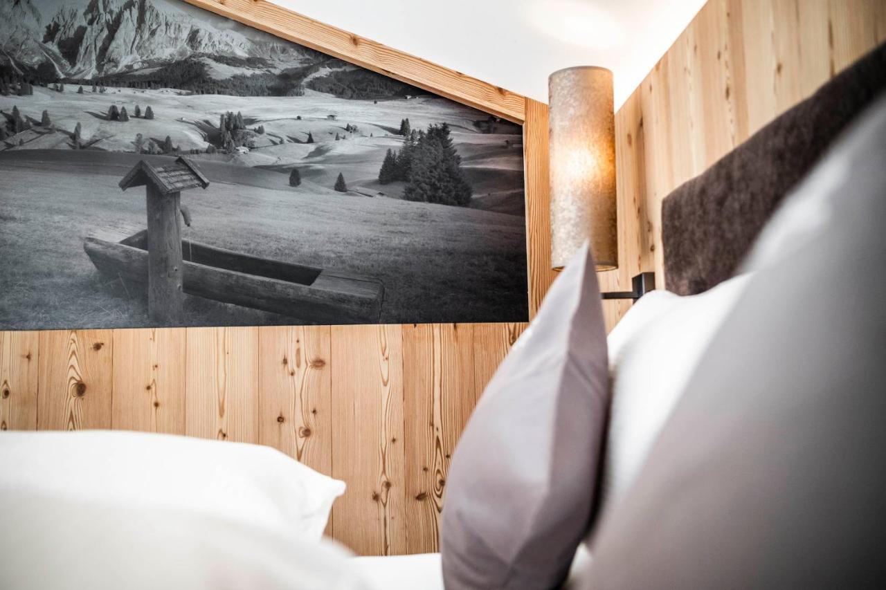 Cadepunt The Dolomites Lodge Wolkenstein in Gröden Exterior foto